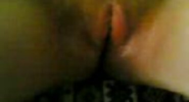 Cô gái fucked video sex bup be tinh duc với đôi thâm nhập và buộc phải liếm tinh trùng.