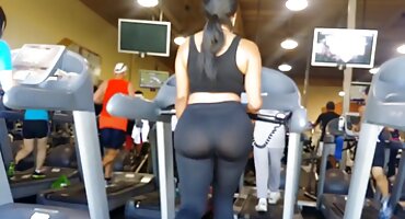 R ricottaan phim xxcx phô mai với nhà sản xuất màu đen.