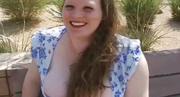 Lana Rhoades đặt một món đồ chơi trong mông xxx gai han của cô ấy. Tôi có hậu môn đập.