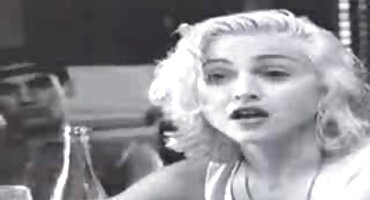 Đeo kính liếm và phim xxx may bay bú cặc.