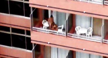 Đập mông với một phim xetxxx đám đông các chàng trai.