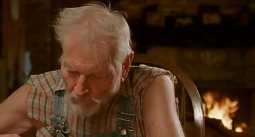 Bà nội trợ tại buổi casting. Say xxx nha nghi đắm hút vòi nước của một người đàn ông.