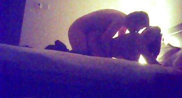 Lena Anderson thủ du nhau xxx dâm trên ghế.