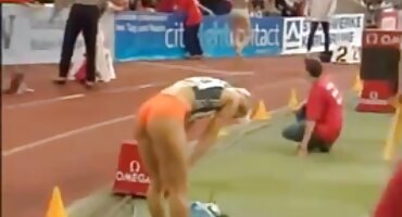 Rachael Cavalli hút và liếm quả bóng. phim setxxx