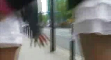 Cô ấy đưa bạn trai phim xxvn đến thăm bạn mình để quan hệ tình dục.