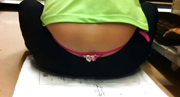 Hai phụ nữ xinh đẹp có quan hệ tình video xxx thu dam dục giữa các chủng tộc vào buổi sáng.