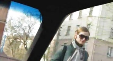 Anh ta giao một công việc thổi cho phim xse xxx người lái xe.