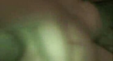 Ranan Keel đều phim dxx nuôi dạy các cháu trai của mình để quan hệ tình dục.