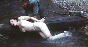 Bridgette b tin tưởng nhân viên mát-xa phimxxx mĩ với toàn bộ cơ thể và âm hộ của cô.