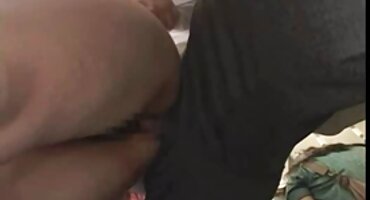 Madison Summers có quan hệ tình dục qua đường hậu môn với một thu dam xx đồng nghiệp.