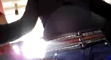 Slut fucked bởi một chàng trai ria mép. phimsexxxx