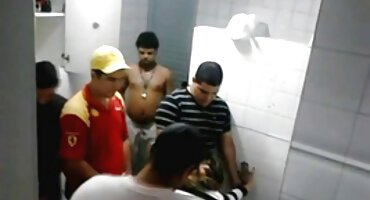 Chổi đã sex xlxx nghỉ hưu.