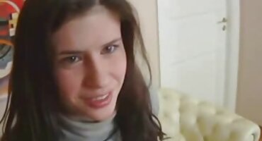 Tóc vàng và mulatto quan hệ tình dục với một người đàn ông. phim xxx hiepdam