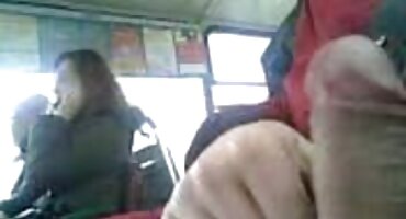 Đằng sau chiến lợi phẩm được fucked hiển thị tits. chi dau xxx