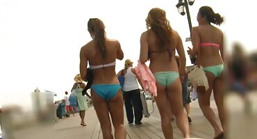 Kendra Sunderland quyến rũ Scott Nales bên hồ bơi. phim xx phá trinh