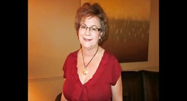 Carolina chỉ phim xxxviet gật đầu.