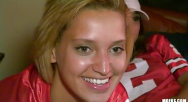 Kris giá hút vòi nước trước nguoi noi tieng xxx khi quan hệ tình dục qua đường hậu môn.