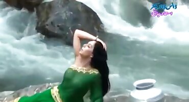 Tóc vàng xxx hay hói bên cửa sổ.