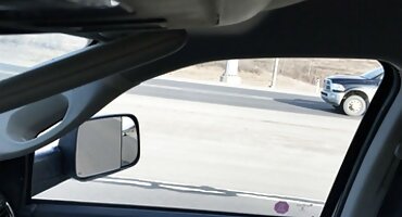 Ngày mai chúng tôi hút máy bay và nghĩ phim xxx tarzan về phi công.