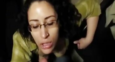 Le arrI đầu hàng phim xxx18 cha dượng.