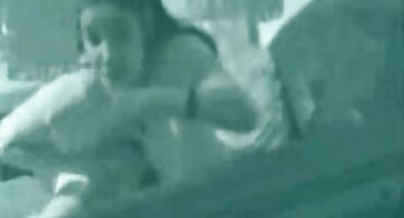 Cặp vợ chồng phim s xxx đam mê tự chế.