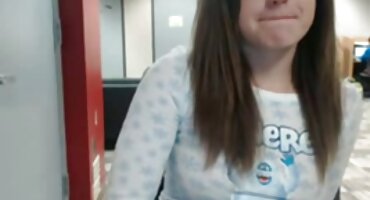 Phụ nữ có quan hệ tình dục bằng xxx hàn quốc miệng.