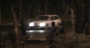 Alena yêu cầu bạn trai của cô thổi phim xxx con heo lỗ đít chặt chẽ của cô.