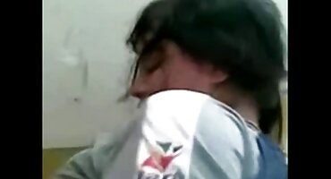 Keith phim sẽ xxxx Mercer fucks với bạn gái của mình trong phòng ngủ.