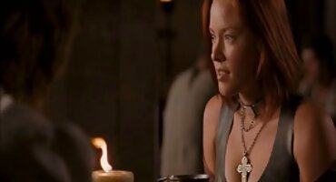 Chủ sở hữu trừng phạt xxx vang anh tình dục trong mông của một người hàng xóm.