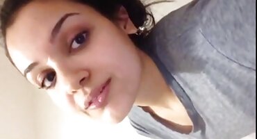 Vợ của cha dam 3xxx dạy tình dục cho những người trẻ tuổi.