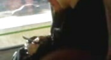 Trau Dồi hera làm trống xxx thanh xuat tinh những quả bóng với handjob và đánh đòn.