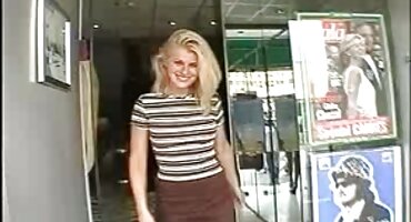 Eva Elfie âm hộ chụp gần và gái tây xxx hậu môn.