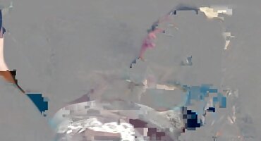 Người phụ nữ trẻ đã chia tay với một người bạn để xxx thú trả thù.