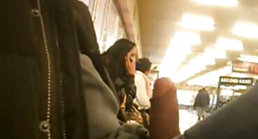 Aspen bây giờ đi vào để thử quần lót của cô ấy và rời đi với một cái miệng xxx đam mỹ đầy kiêm.